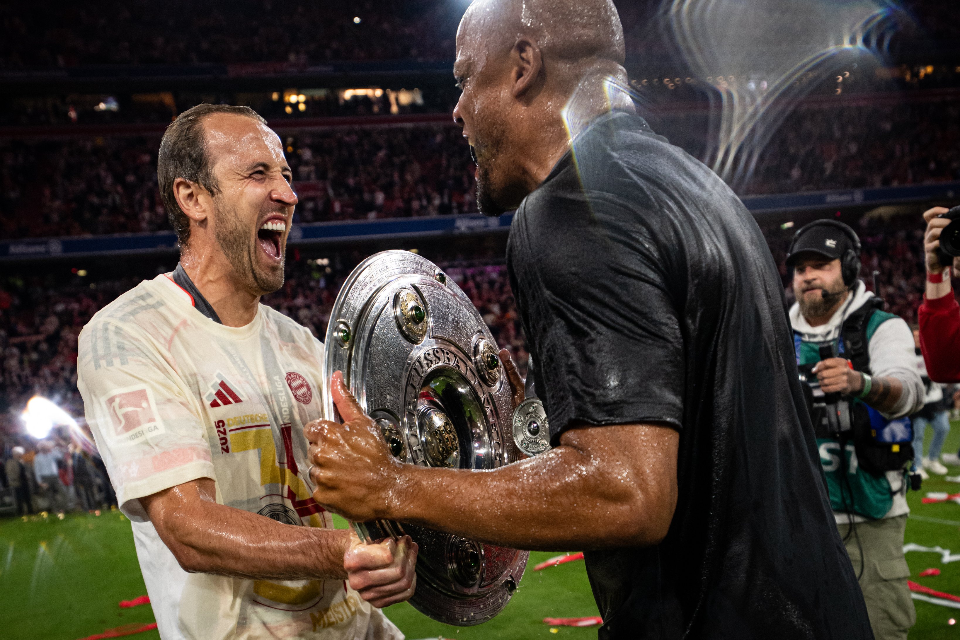 九游娱乐-拜仁卡恩时期阵容